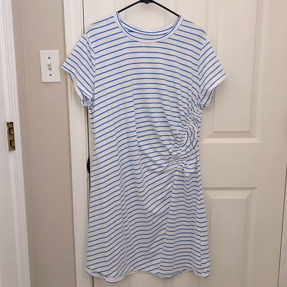 Universal Thread Crewneck Side Ruched Striped Tee Shirt
Dress - Picture 4 of 9